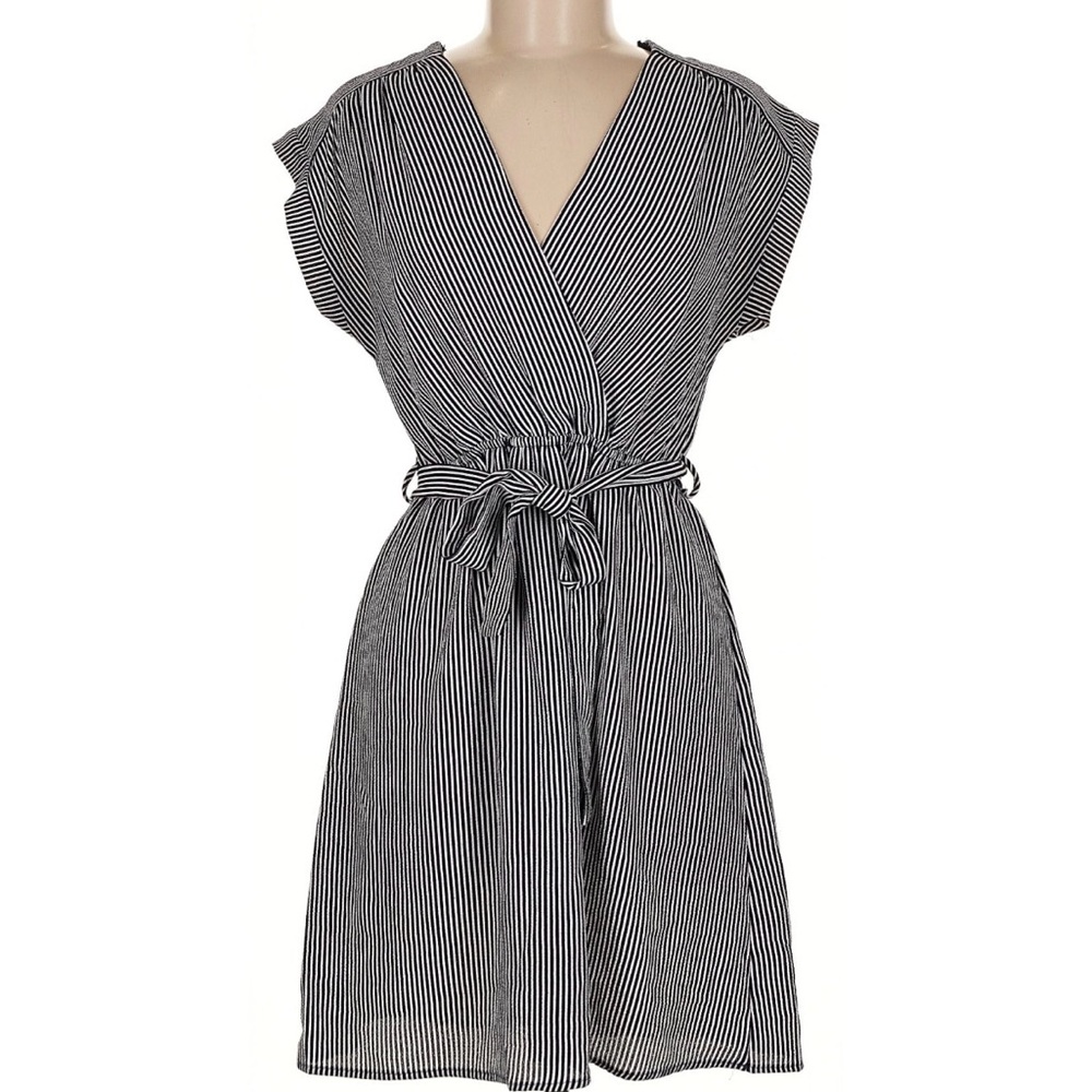 Women’s Monteau Striped Black and‎ White Wrap Dress Size Medium